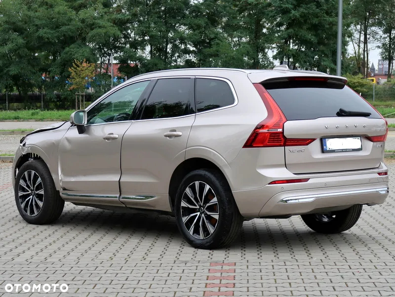 Volvo XC 60 B5 B AWD Plus Bright - 6