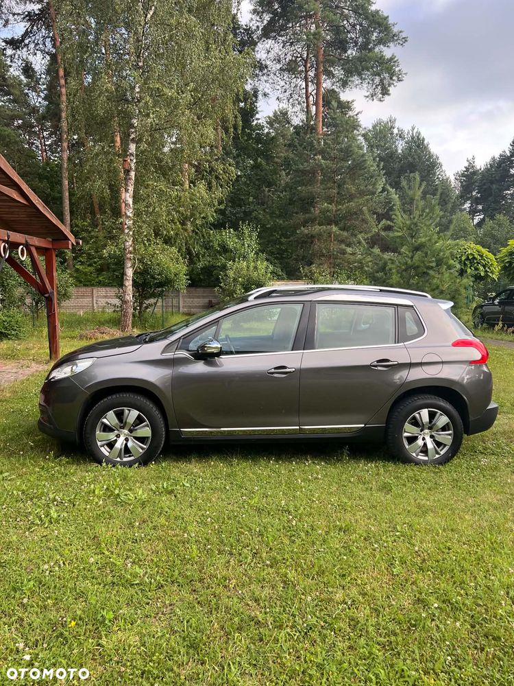 Peugeot 2008 1.2 Pure Tech Allure S&S EAT6 - 3