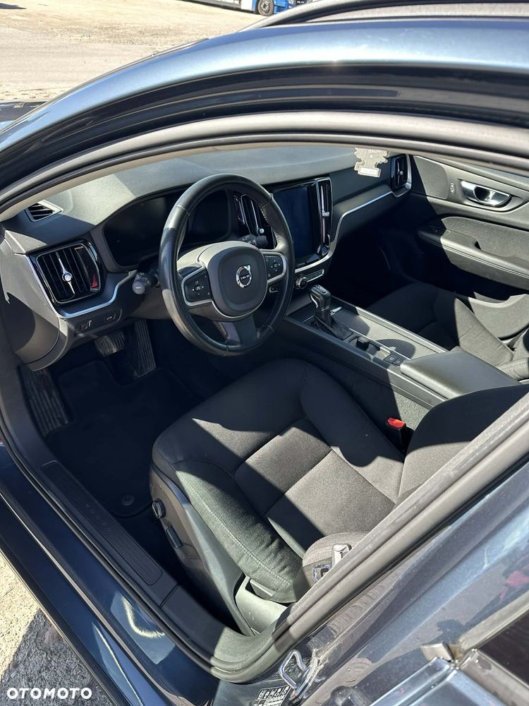 Volvo V60 D3 Momentum Pro - 7
