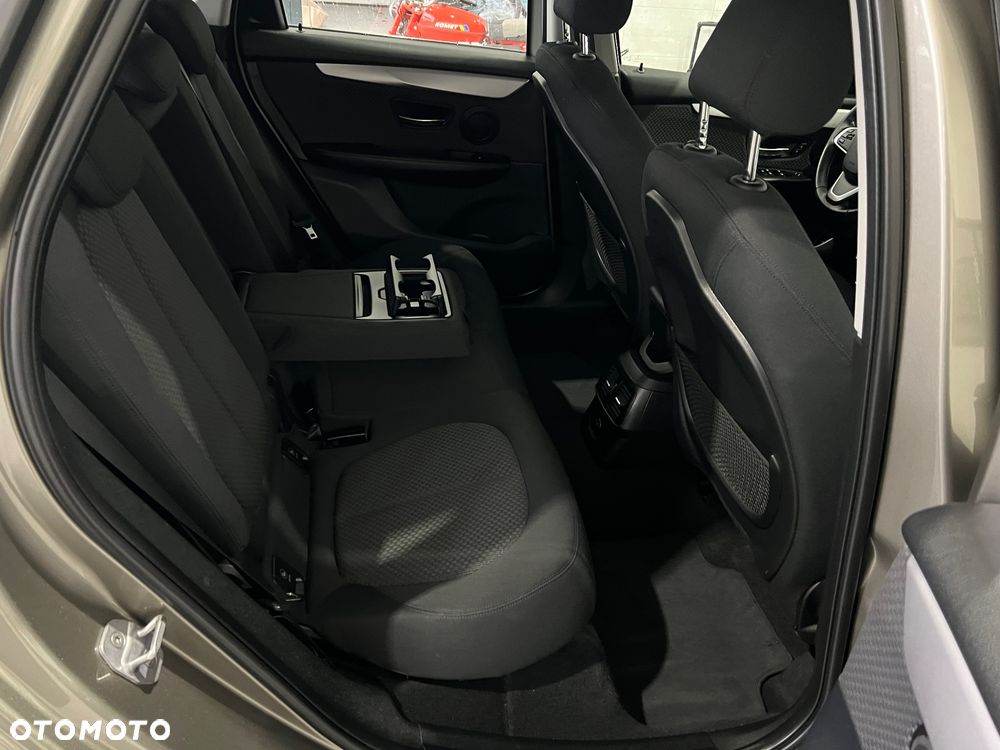 BMW Seria 2 218d Advantage sport - 26