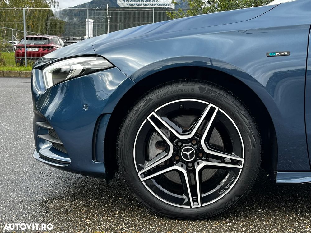 Mercedes-Benz A 250 e 8G-DCT AMG Line - 29