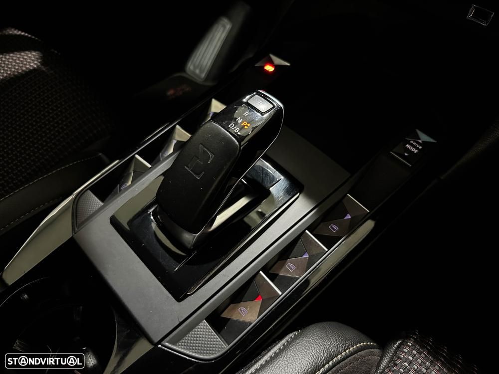 DS DS3 Crossback E-TENSE PERFORMANCE LINE - 33