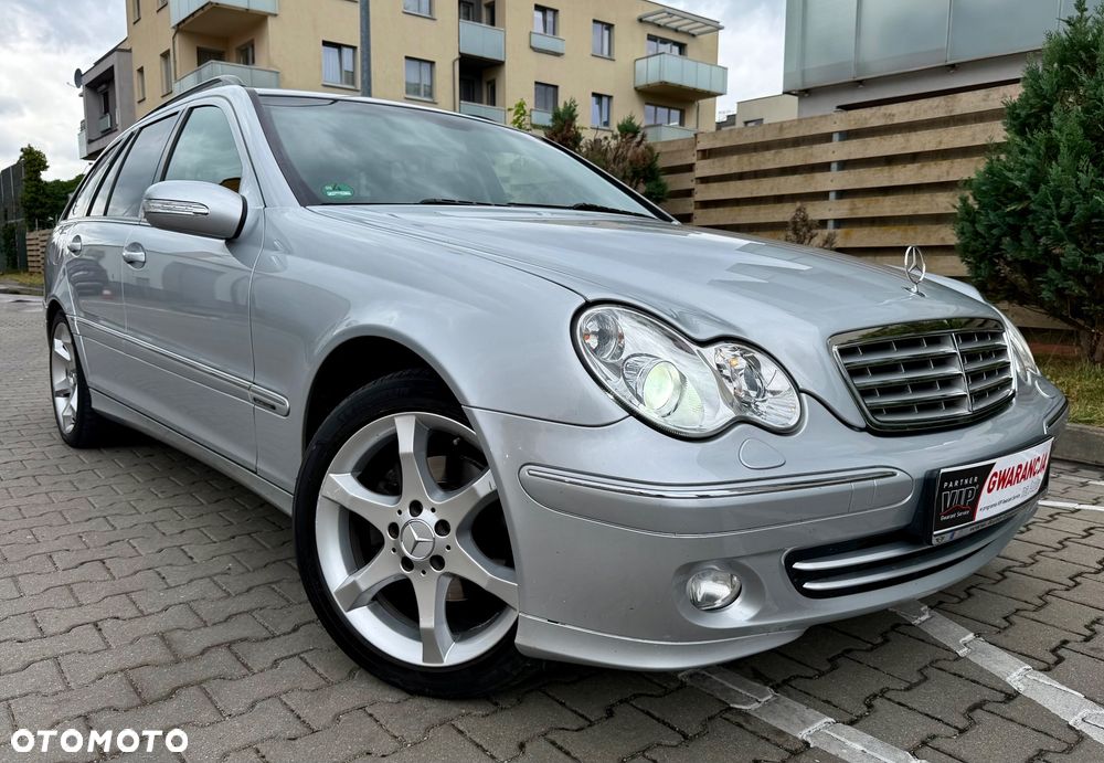 Mercedes-Benz Klasa C 180 Kompressor Automatik Avantgarde Sport Edition + - 26