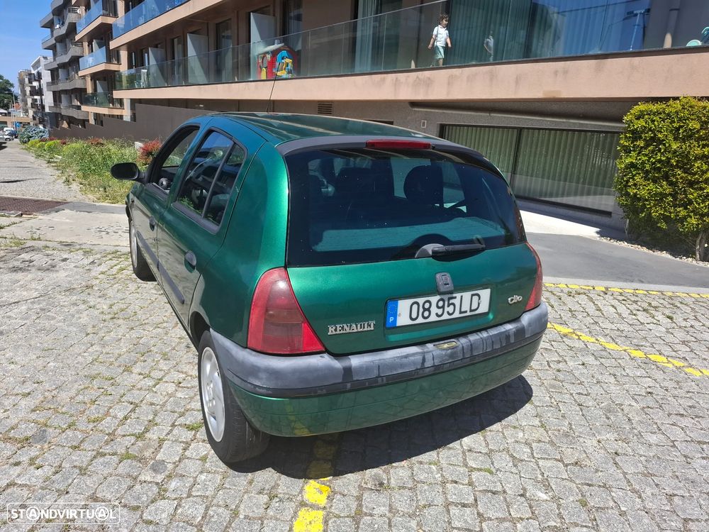 Renault Clio 1.2 RT - 2