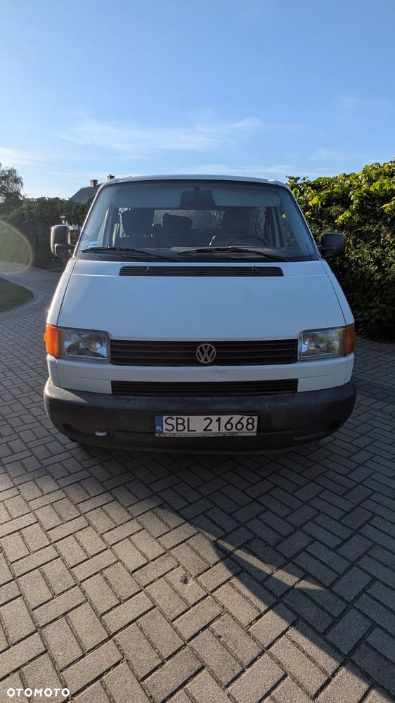 Volkswagen Transporter - 1