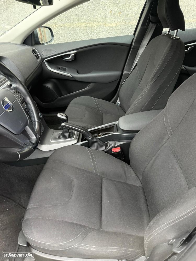 Volvo V40 2.0 D2 Momentum - 9