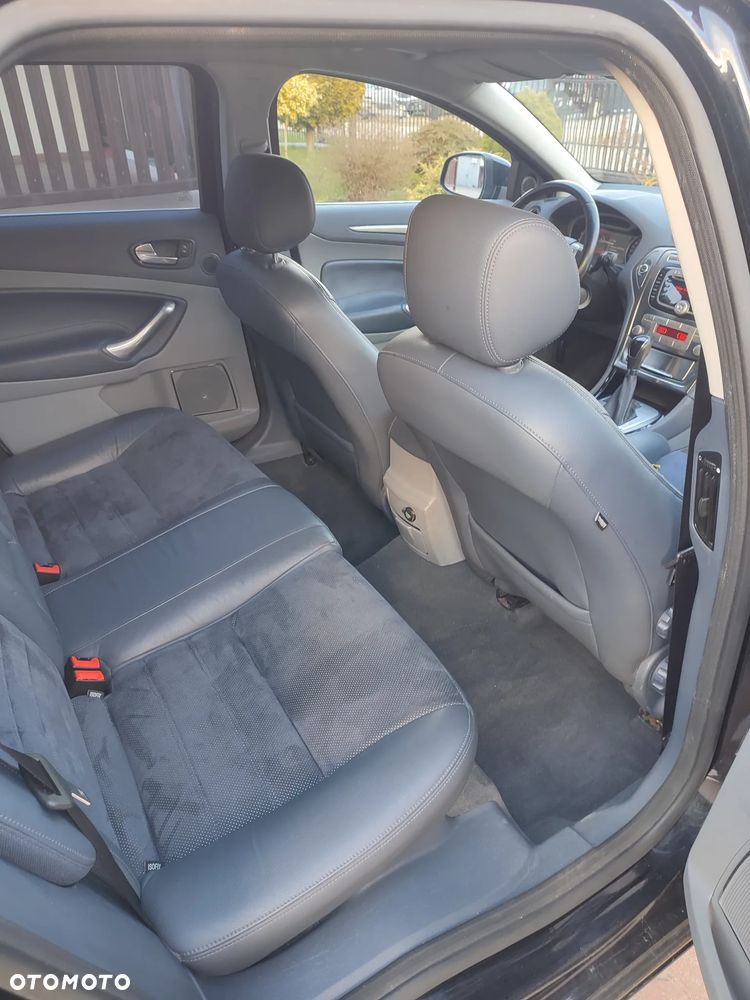 Ford Mondeo 2.3 Titanium - 12
