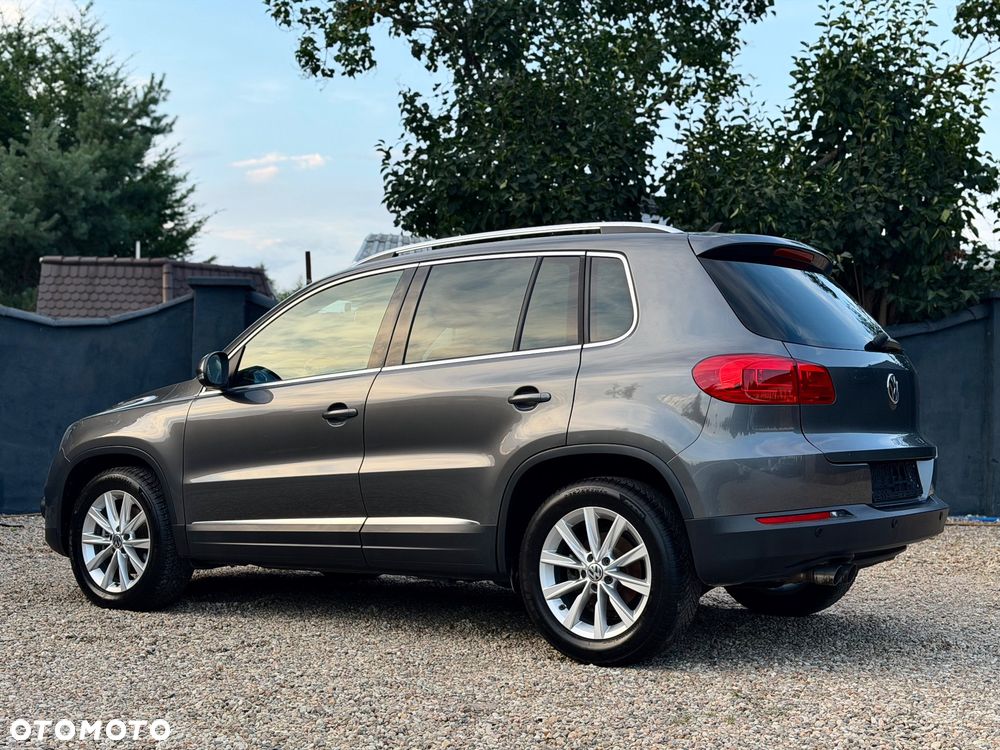 Volkswagen Tiguan 2.0 TDI DPF BlueMotion Technology Lounge Sport & Style - 8