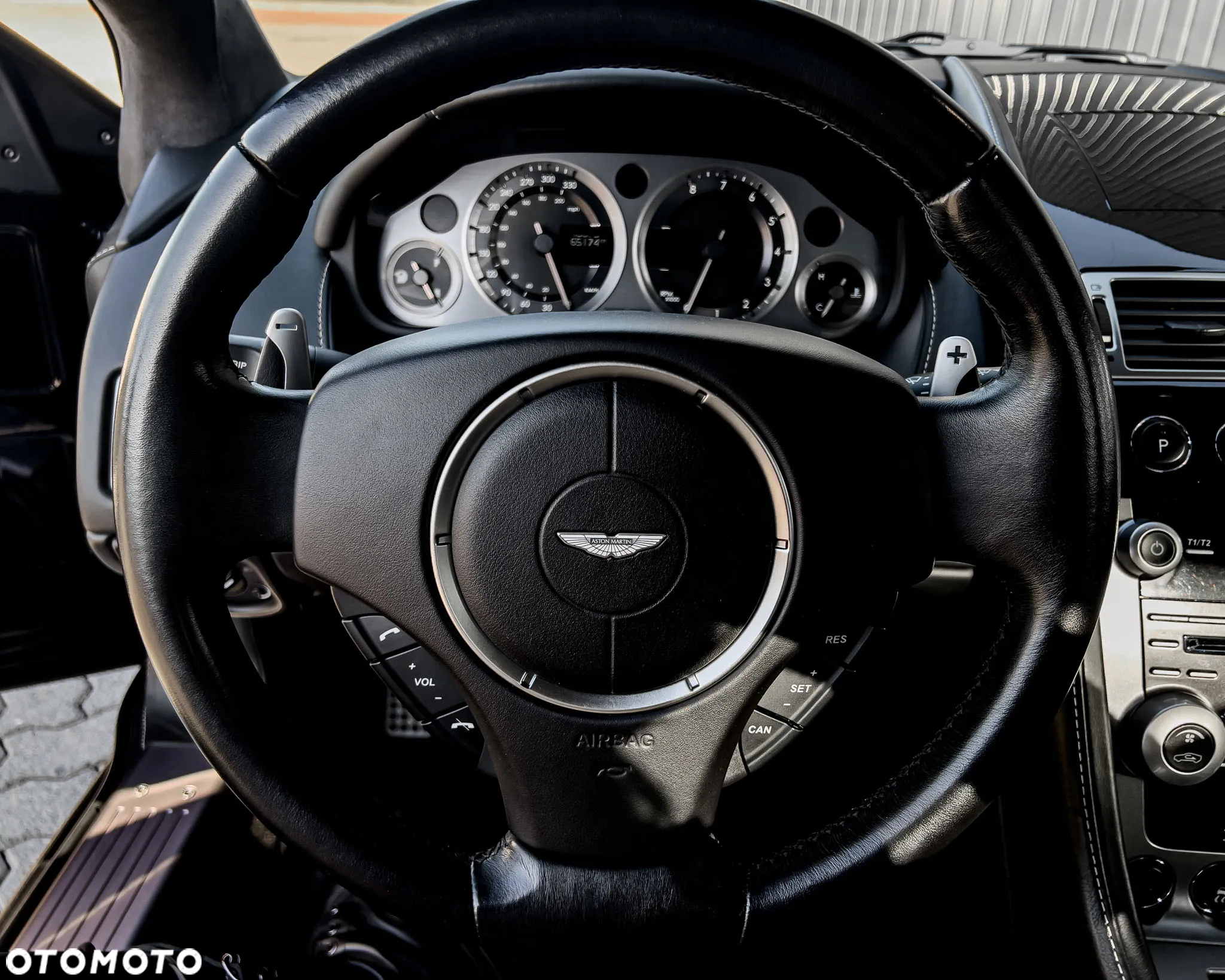 Aston Martin DB9 Touchtronic II - 10