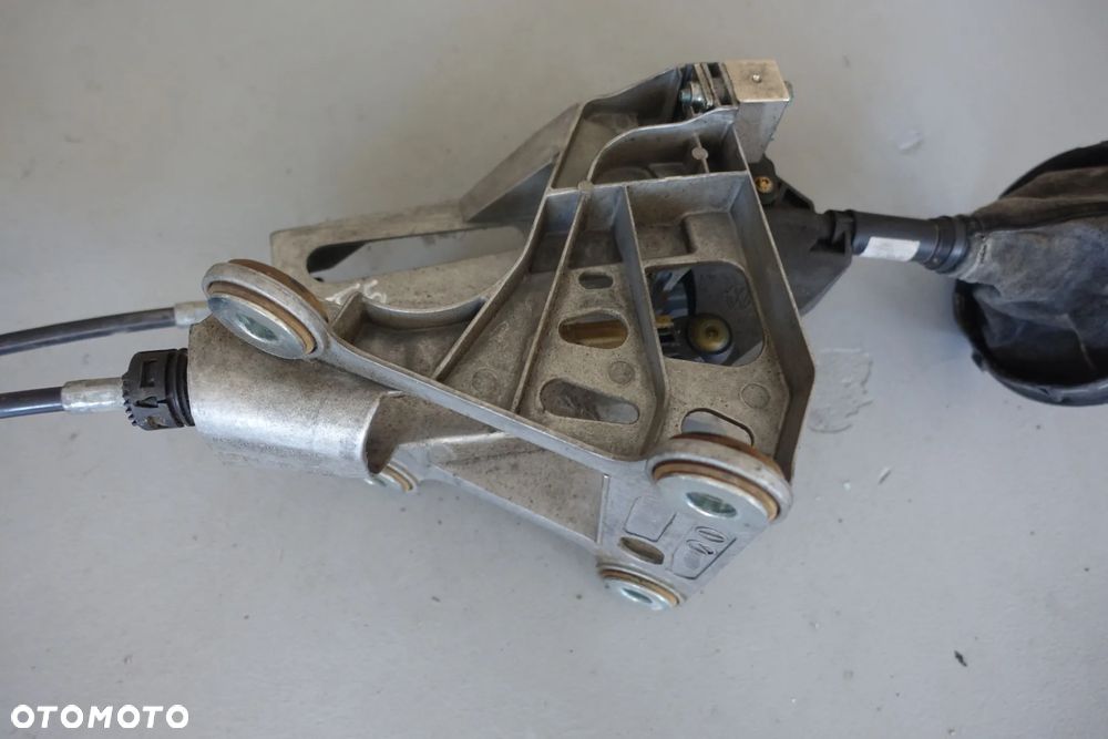 WYBIERAK LINKI ZMIANY BIEGÓW VW T5 2.5 TDI - 2