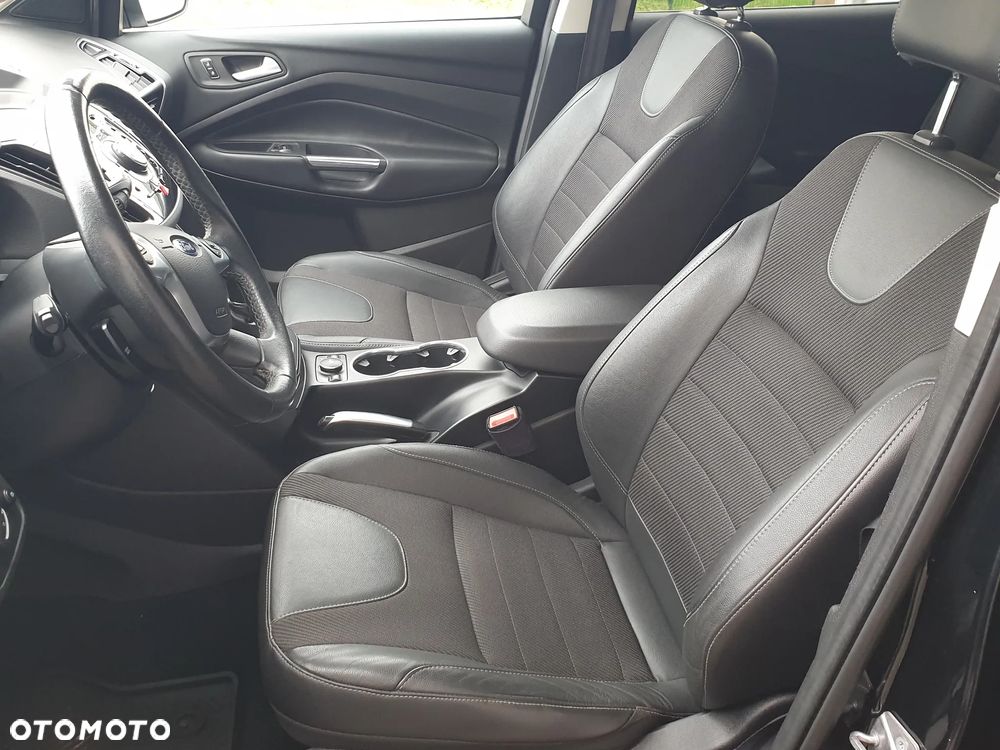 Ford Kuga 2.0 TDCi 4x4 Titanium - 5