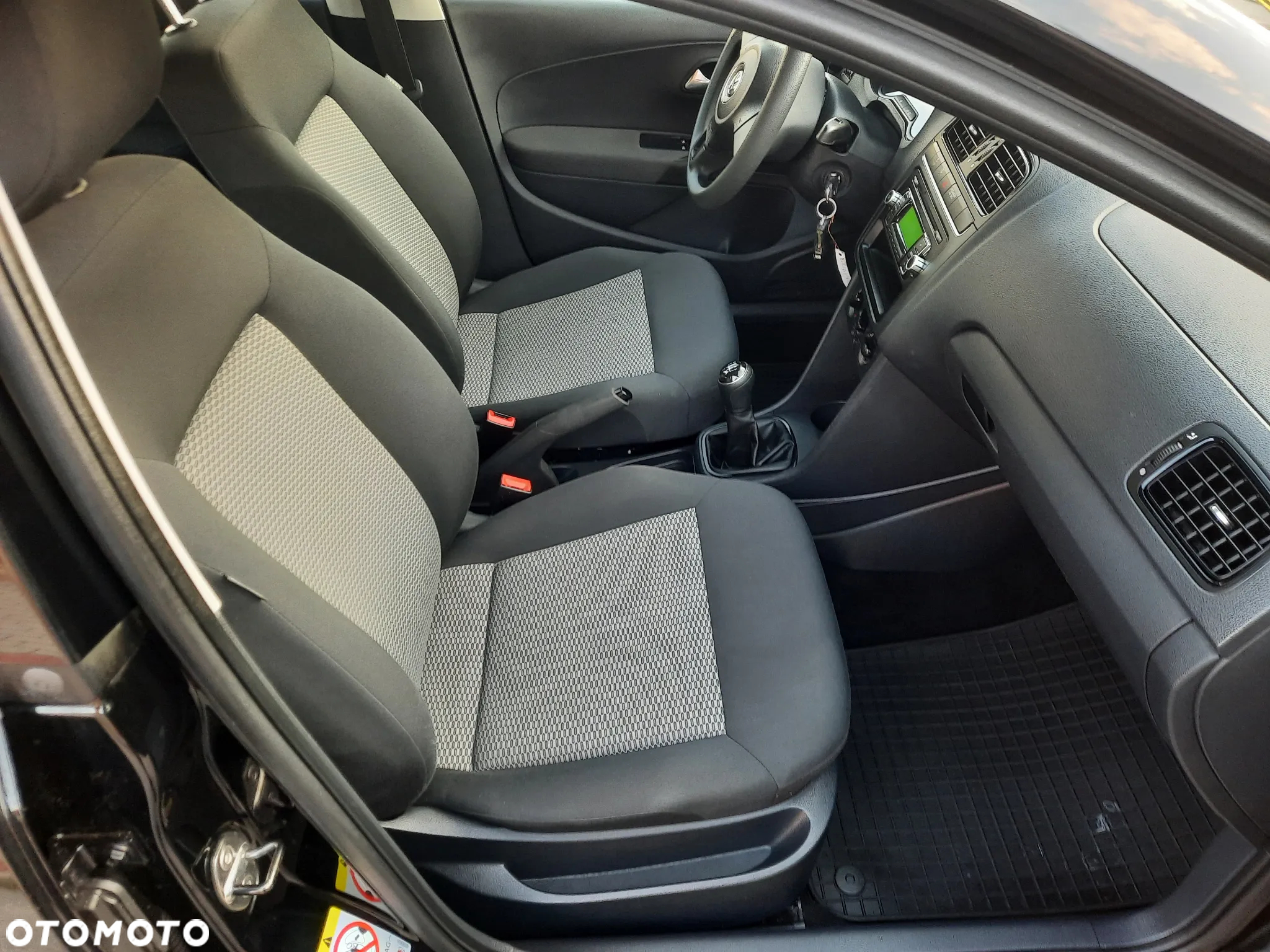 Volkswagen Polo - 11