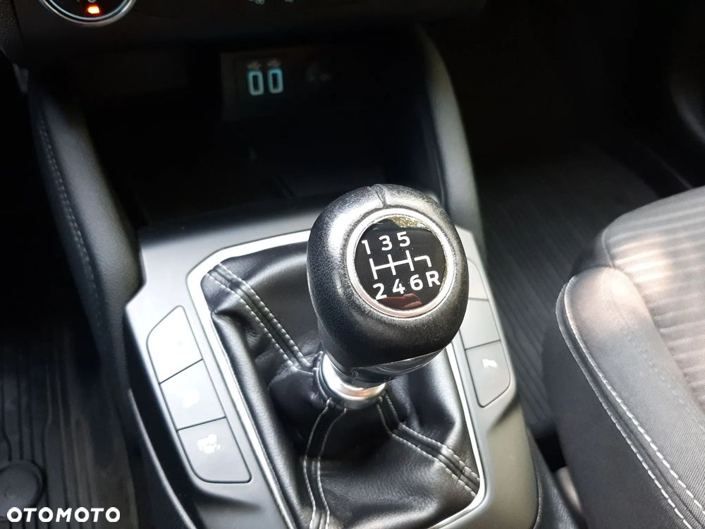 Ford Focus 1.0 EcoBoost mHEV Titanium X - 28
