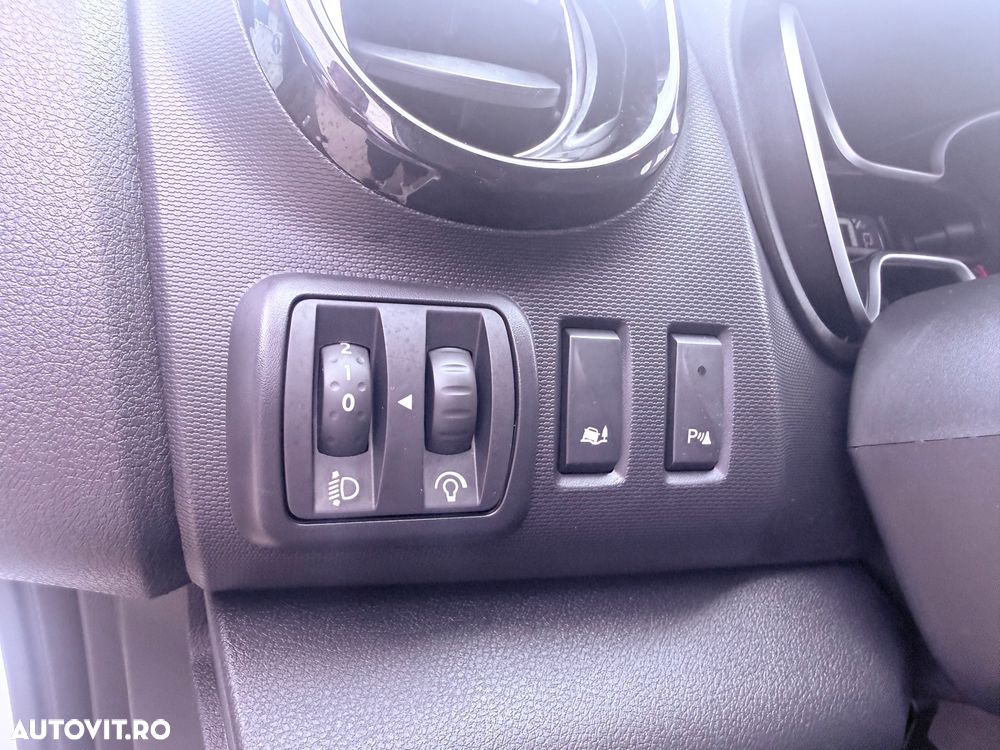 Renault Trafic - 23