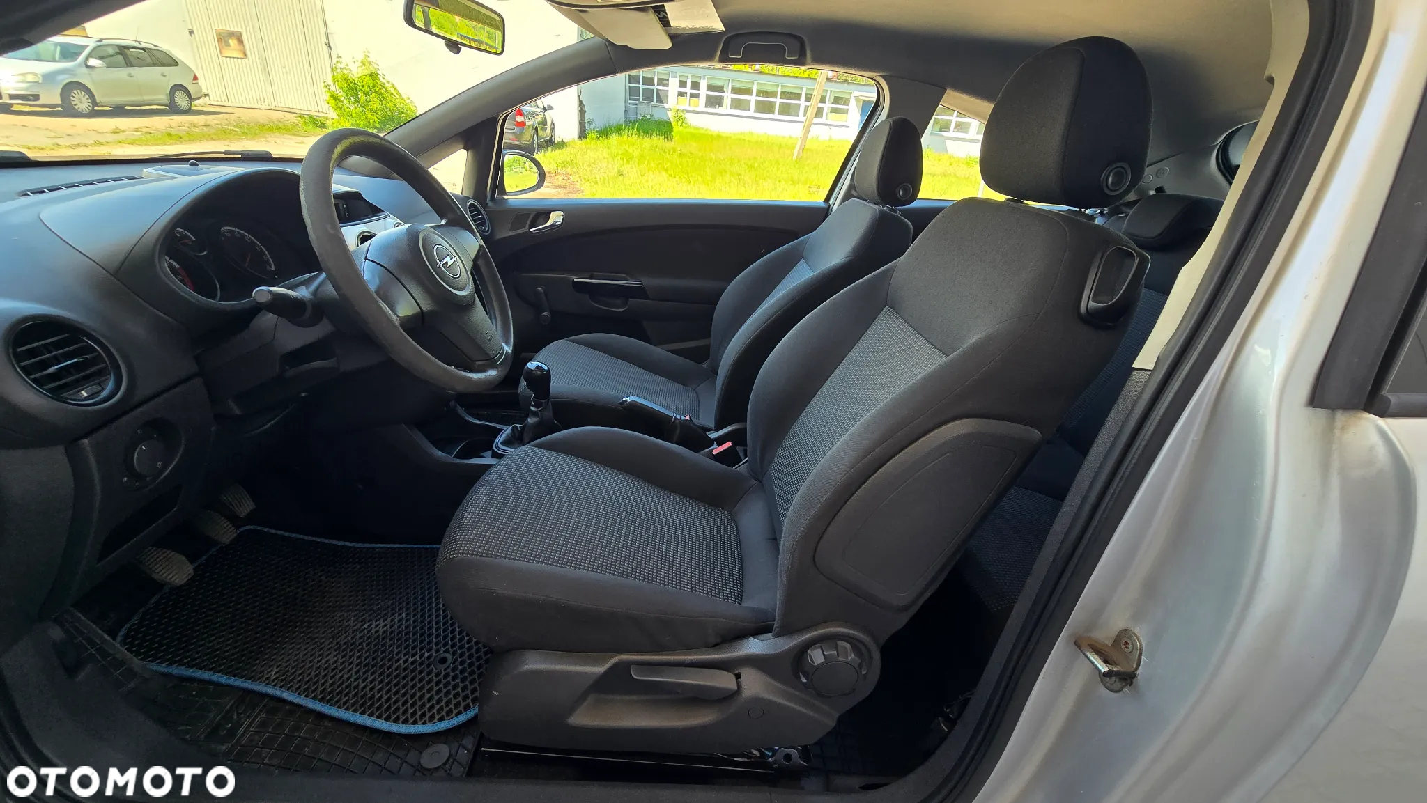 Opel Corsa 1.2 16V Cosmo - 20