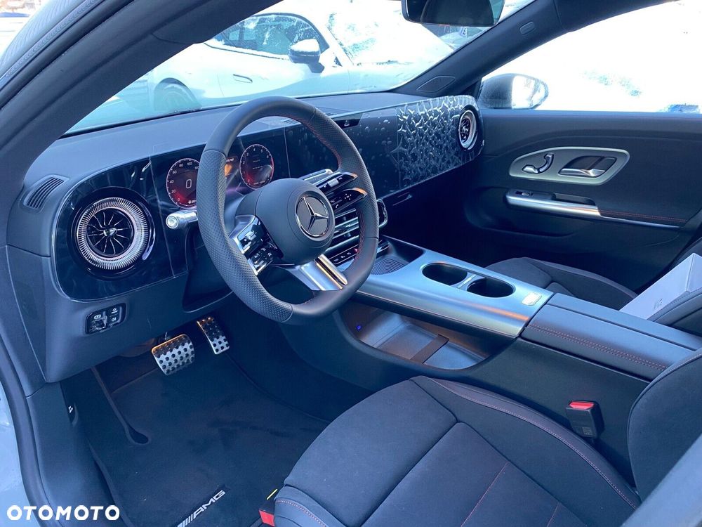 Mercedes-Benz CLA - 8