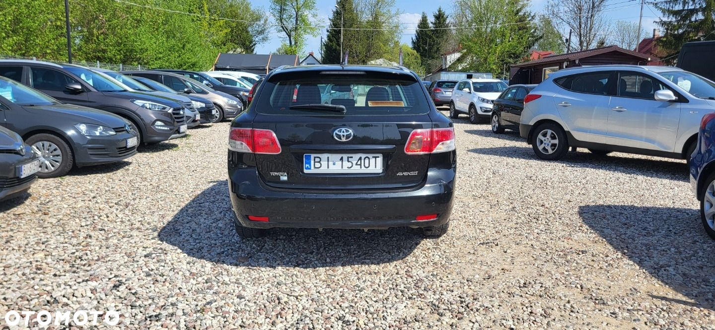 Toyota Avensis - 7