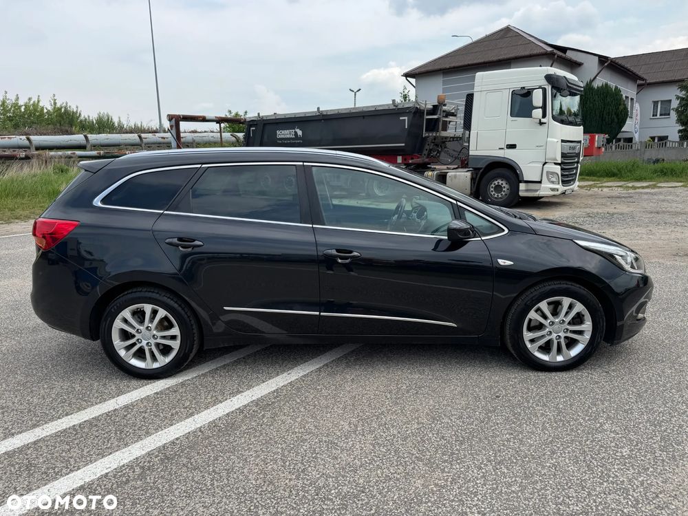 Kia Ceed 1.6 GDI Dream-Team Edition - 11