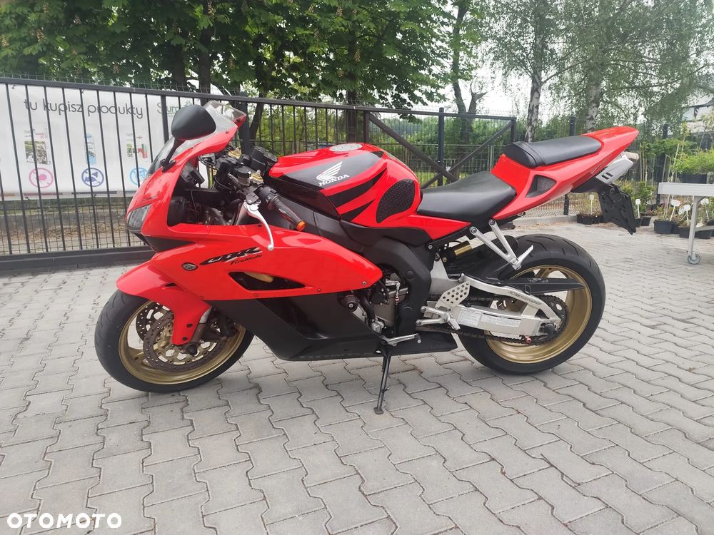 Honda CBR - 1
