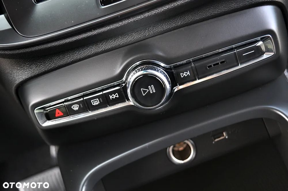 Volvo XC 40 D3 Momentum - 34