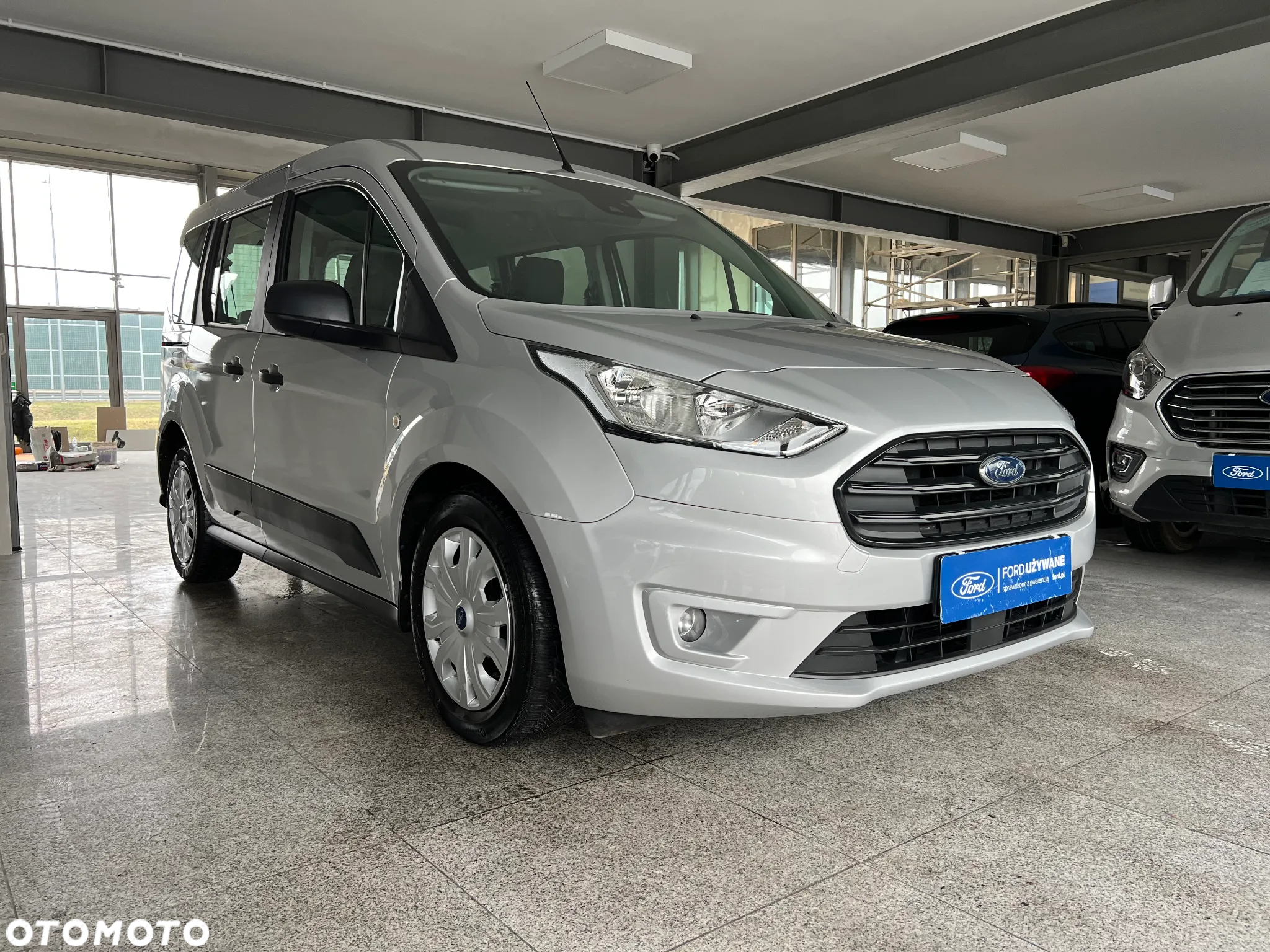 Ford Transit Connect - 4