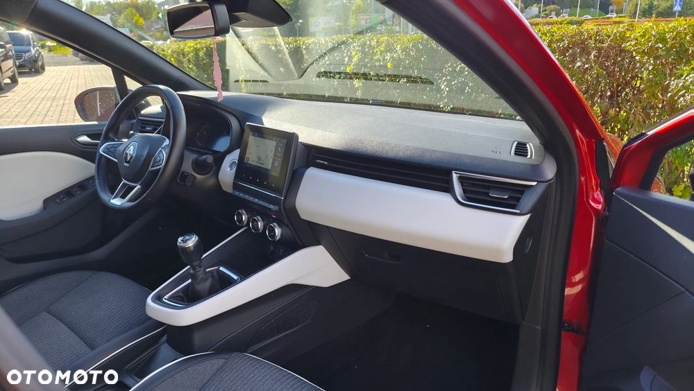 Renault Clio - 32