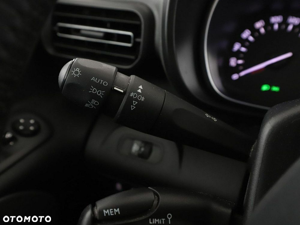 Citroën Berlingo XL BlueHDi 130 FEEL - 32