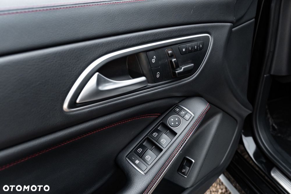 Mercedes-Benz CLA AMG 45 4Matic 7G-DCT - 21