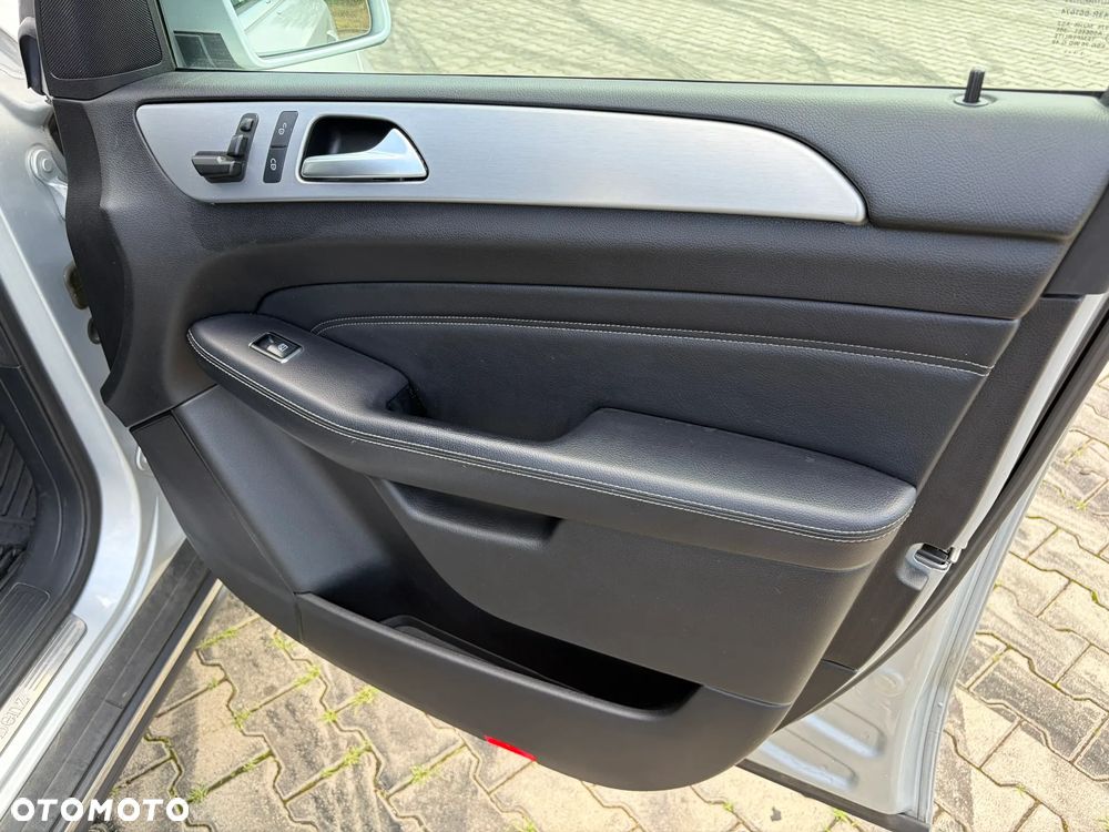 Mercedes-Benz ML 350 BlueTEC 4-Matic - 28