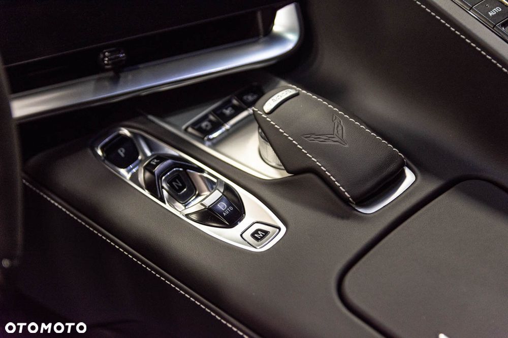 Chevrolet Corvette - 13