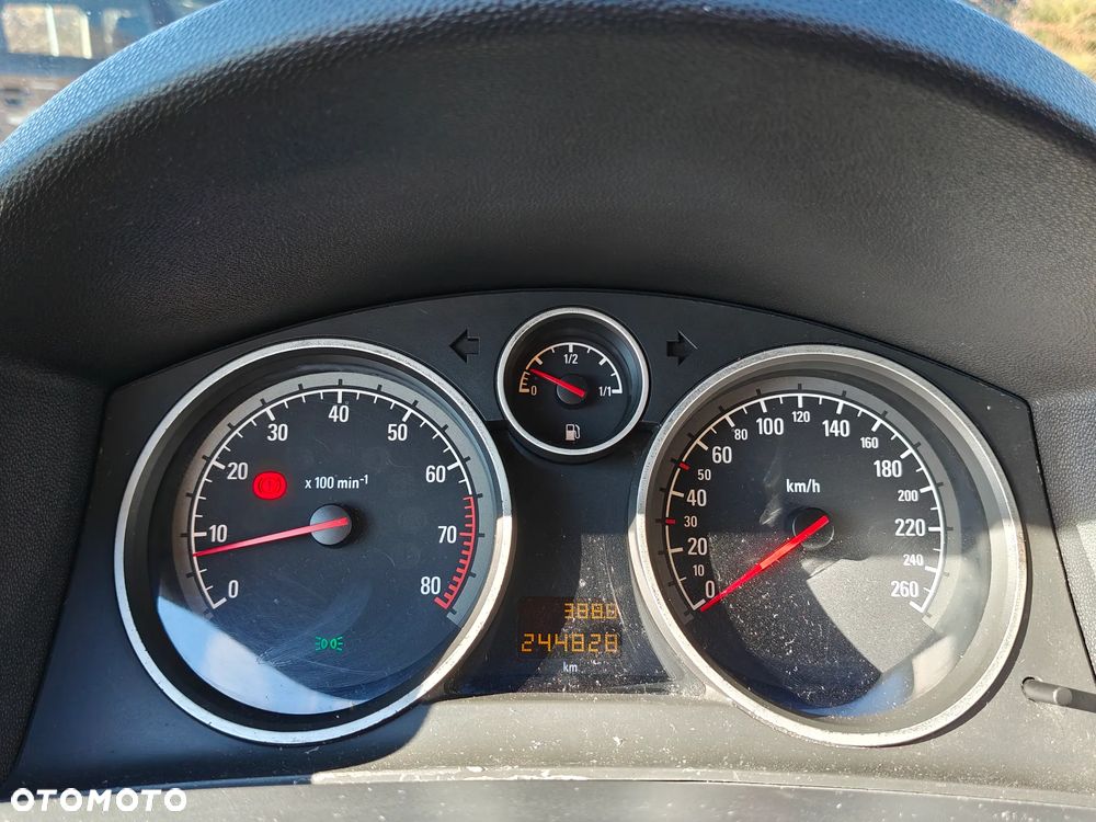 Opel Astra III GTC 1.8 Cosmo - 19