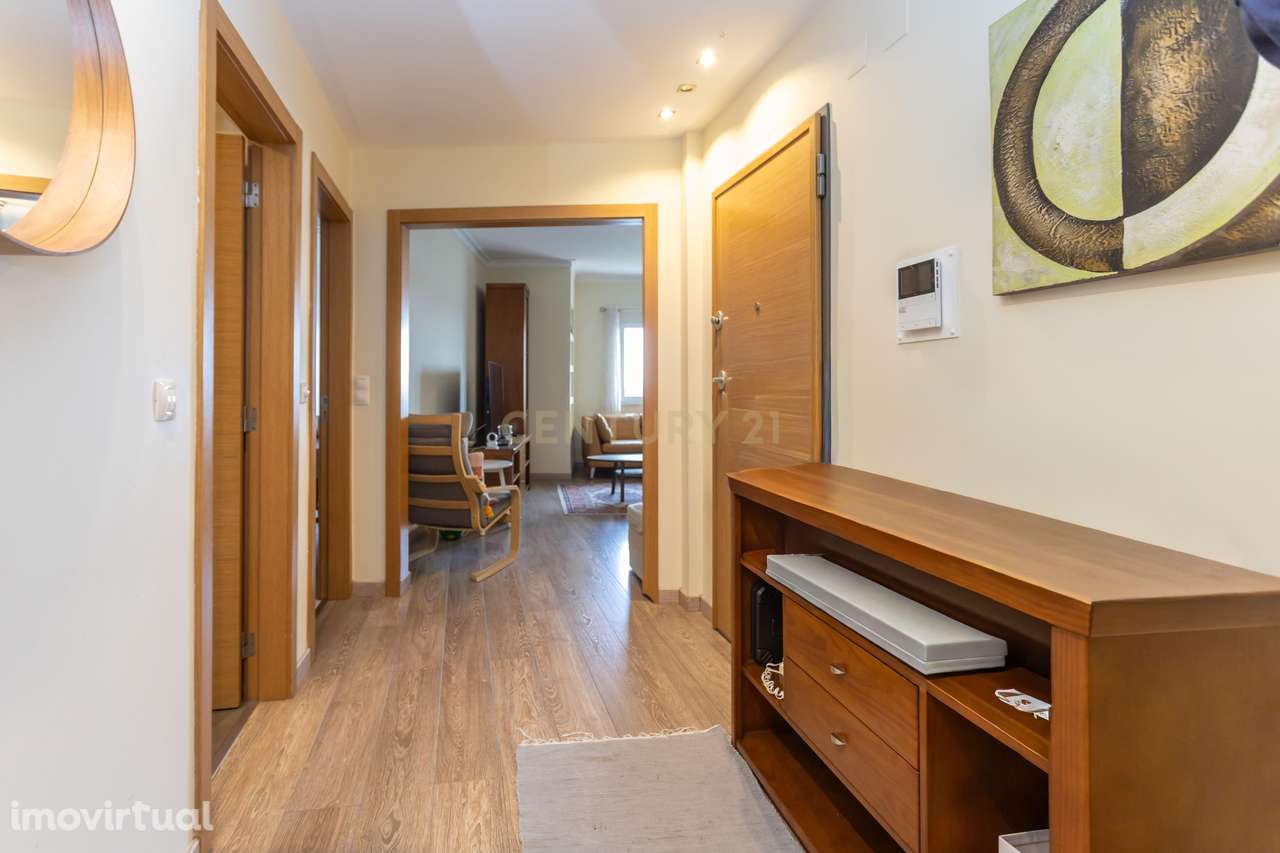 Apartamento T4 para venda em Santa Marta do Pinhal, Corroios, com Gara - Grande imagem: 5/51