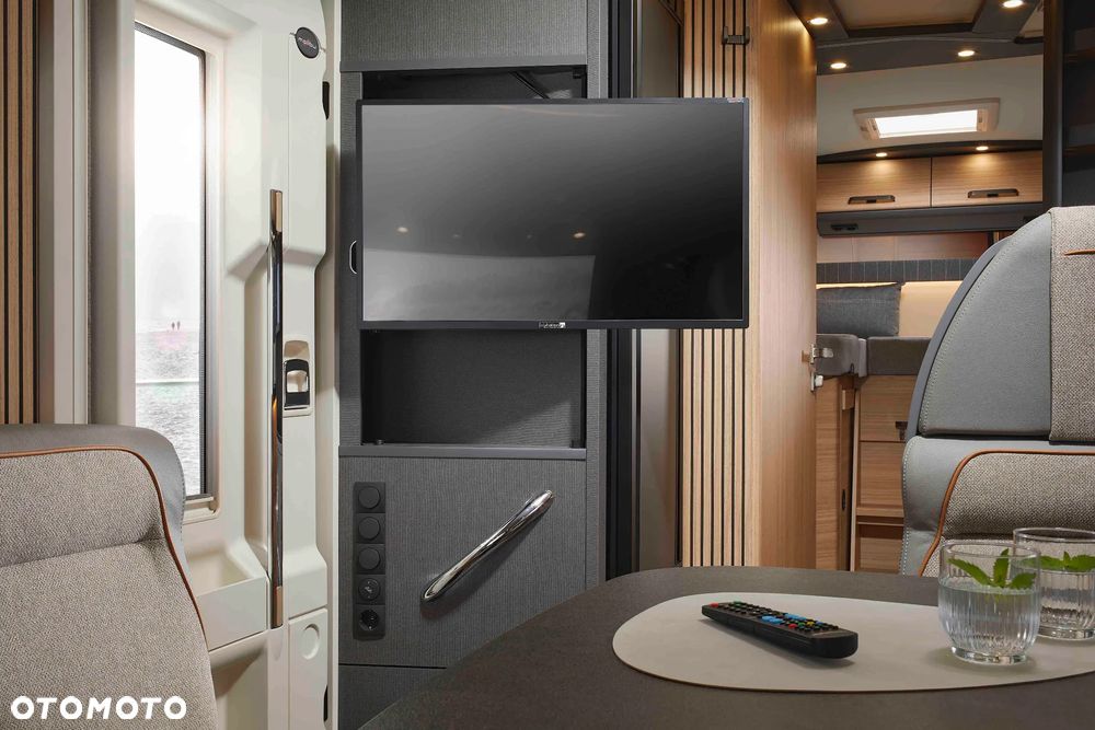 Carthago I 470 RB-LE "K" lightweight 3.5 t / Mercedes - 28