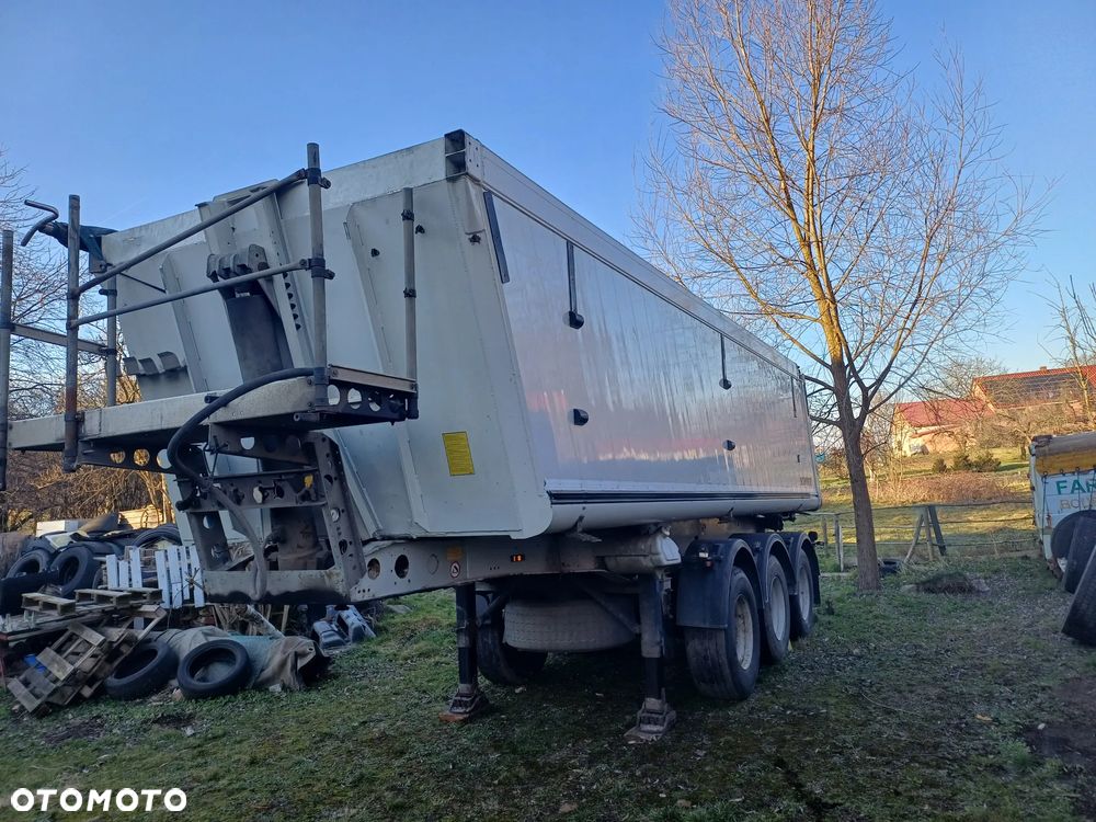 Schmitz Cargobull SKI 24 - 3