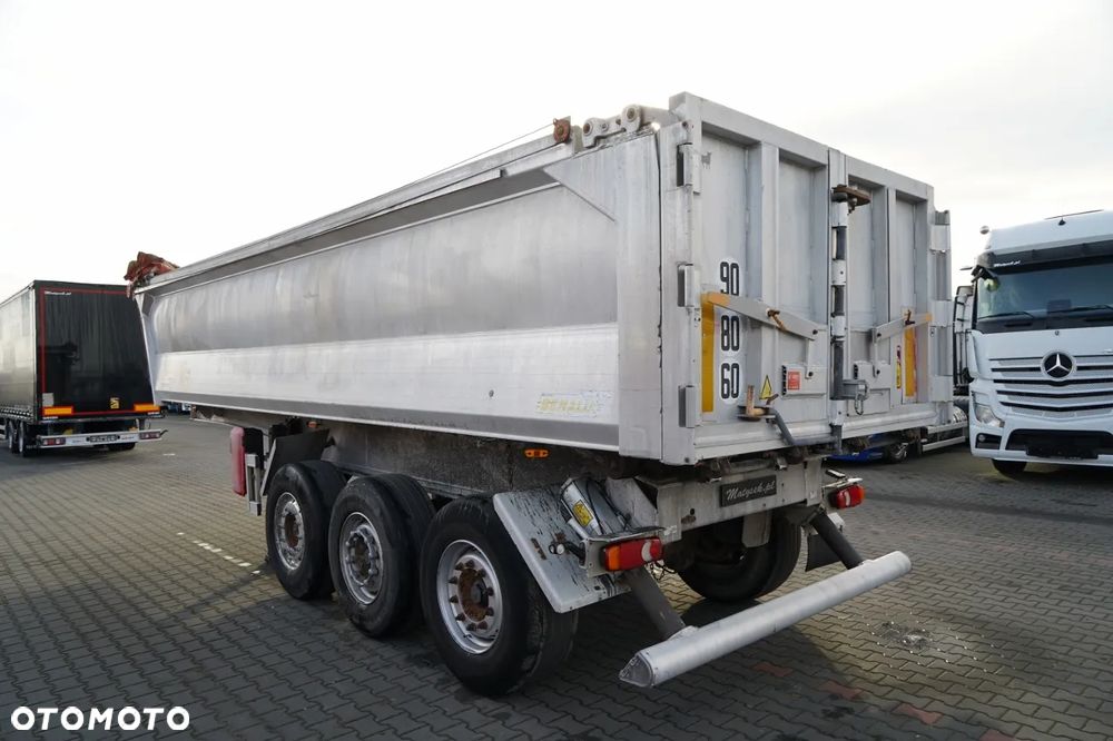 Benalu WYWROTKA / 23 m3 / ALUMINIOWA / OŚ PODNOSZONA / WAGA: 5 000 KG / - 3