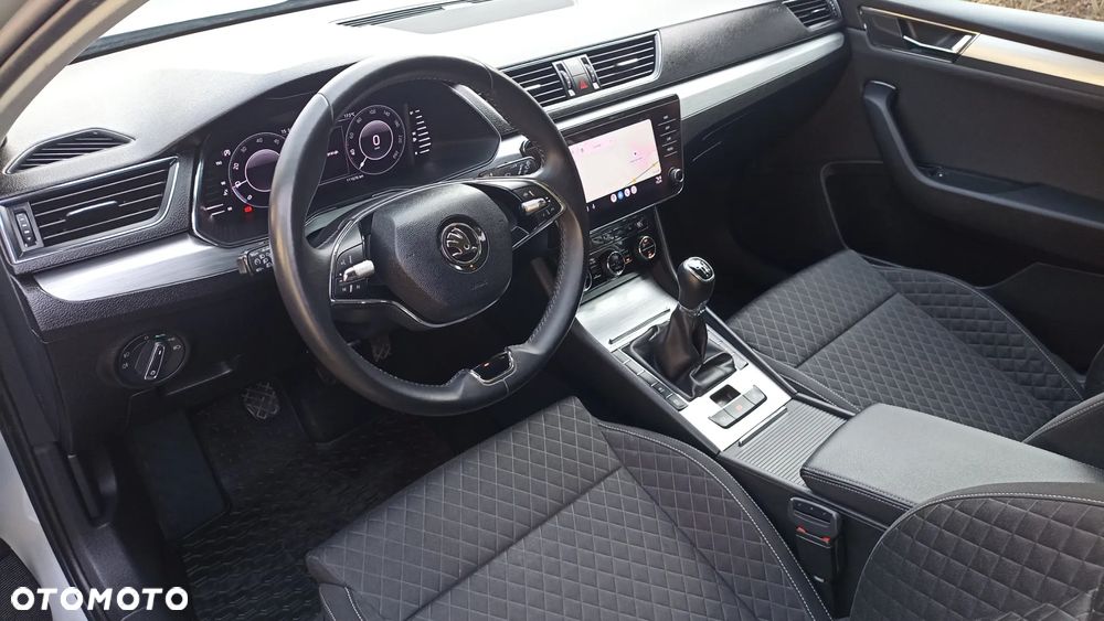 Skoda Superb 2.0 TDI SCR Ambition - 12