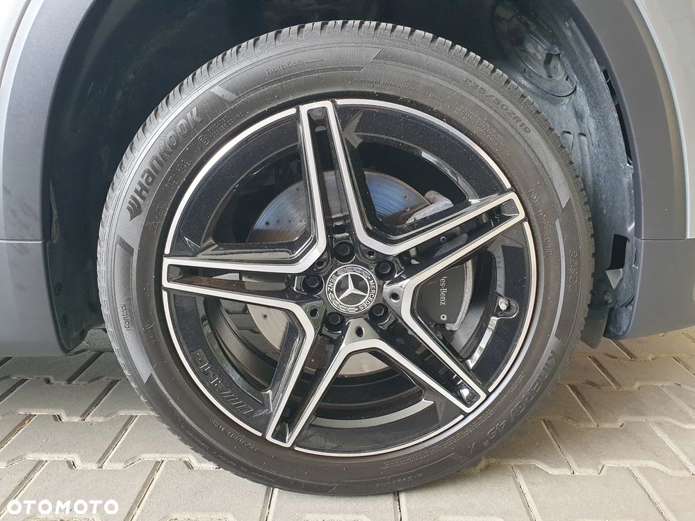 Mercedes-Benz GLB 200 d 4-Matic AMG Line 8G-DCT - 25