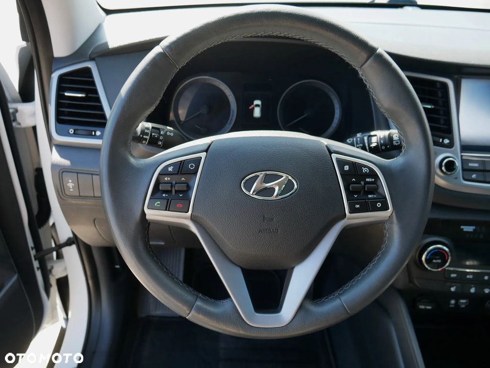 Hyundai Tucson 1.6 GDi 2WD Select - 28