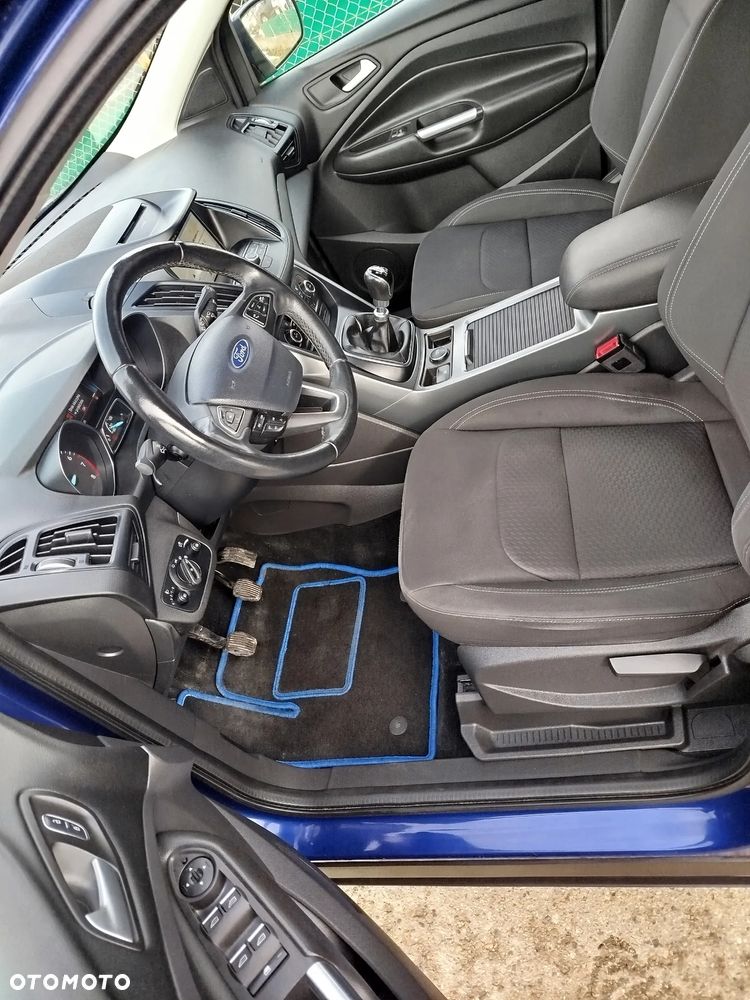 Ford Kuga - 9