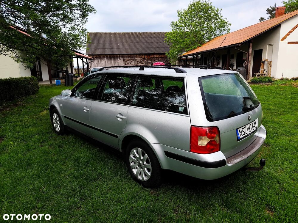 Volkswagen Passat 1.9 TDI Comfortline - 2
