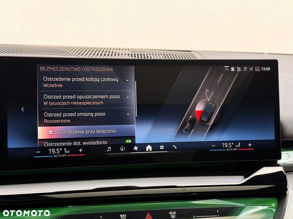 BMW Seria 5 520i M Sport sport - 38
