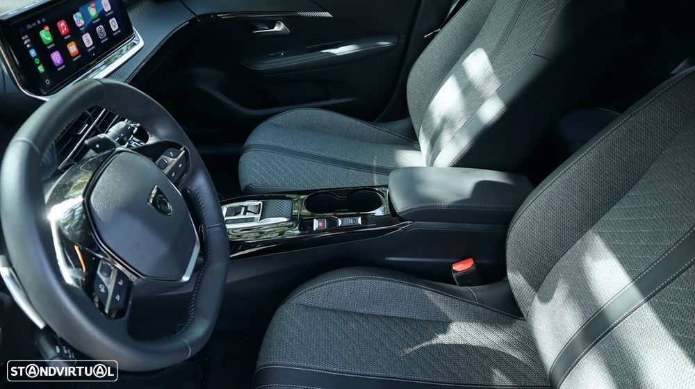 Peugeot 208 1.2 Hybrid Allure e-DCS6 - 38