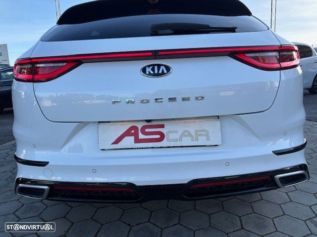 Kia ProCeed 1.6 CRDi GT Line 7DCT - 40