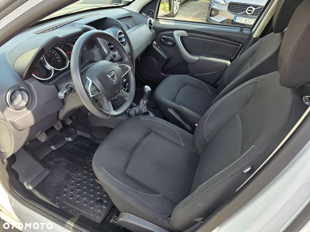 Dacia Duster 1.6 SCe Open S&S - 9