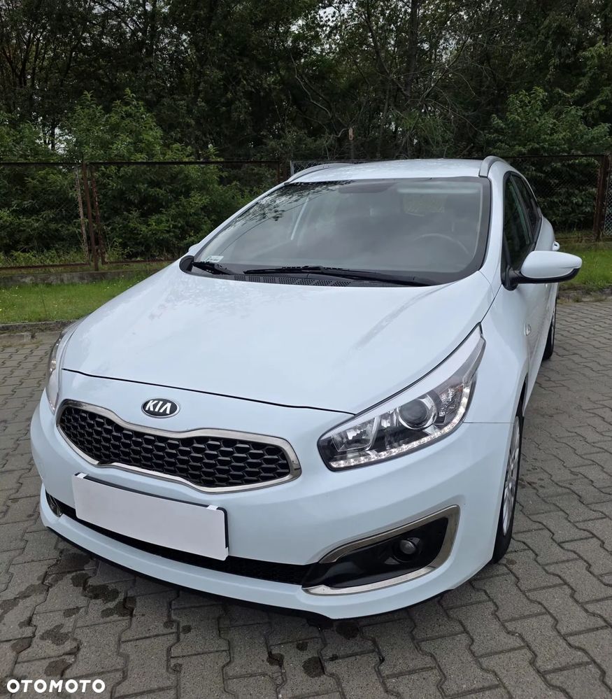 Kia Ceed 1.4 L - 24