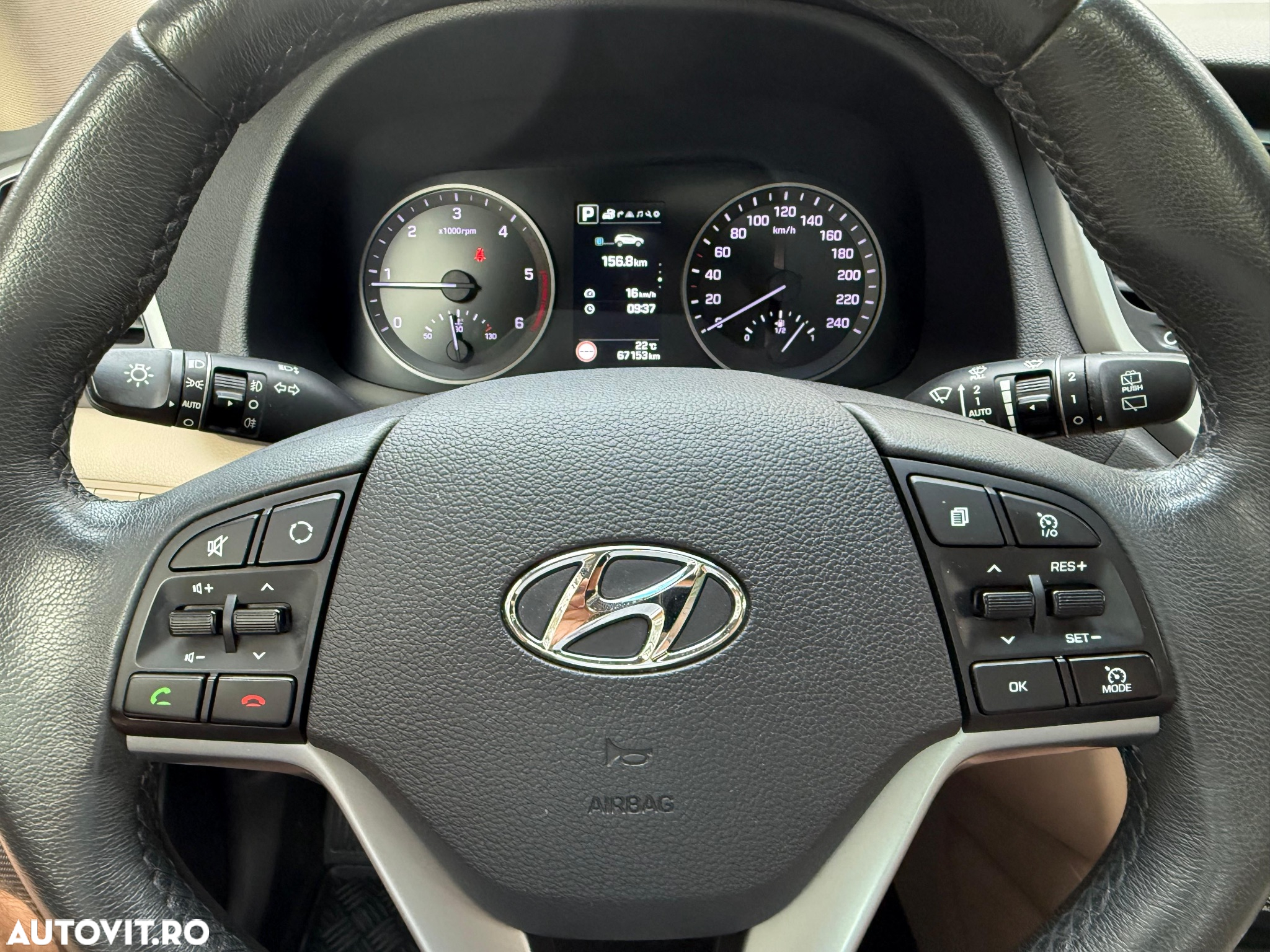 Hyundai Tucson 2.0 CRDI 4WD 6AT Style - 14