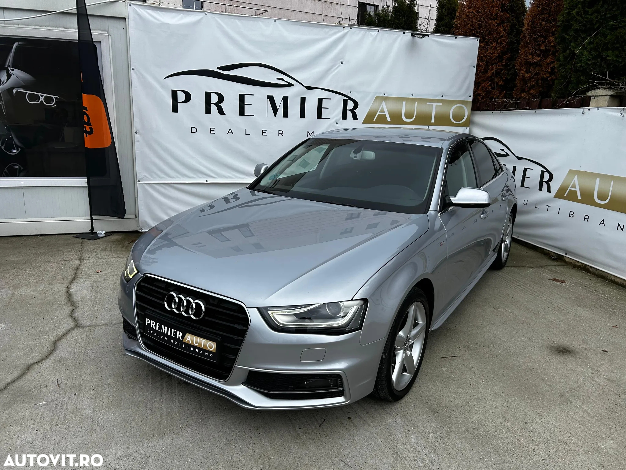 Audi A4 2.0 TDI DPF clean diesel S line Sportpaket - 11