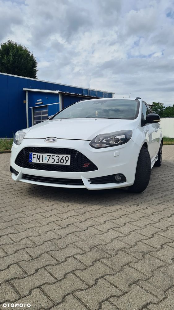 Ford Focus 2.0 EcoBoost ST - 8