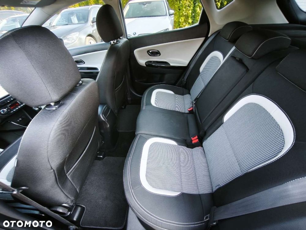 Kia Ceed - 14