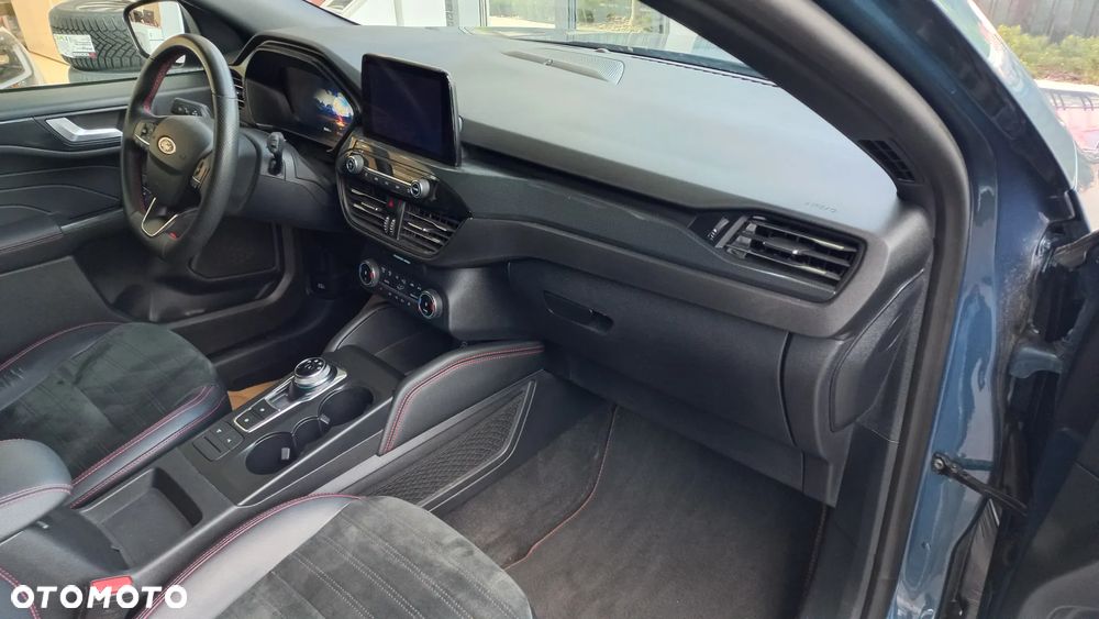Ford Kuga 2.5 FHEV FWD ST-Line X - 33